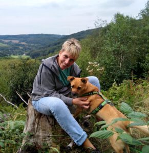 Waldreset mit Hund